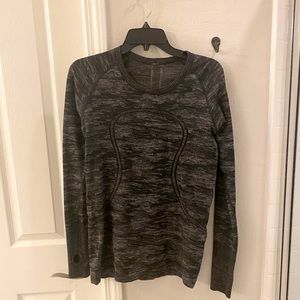 LuluLemon Gray-Black Long Sleeve Shirt